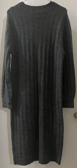 Woman’s SWEATER DRESS (sz Medium)