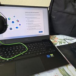 THE LAPTOP GAMING SETUP