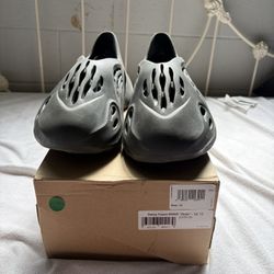Foam Runners Size 12