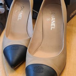 Chanel Beige And Black Wedges Size 7 Women