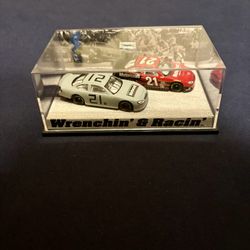 Hot Wheels Pro Racing, Wrenchin’ & Racin’ 2 Car Set