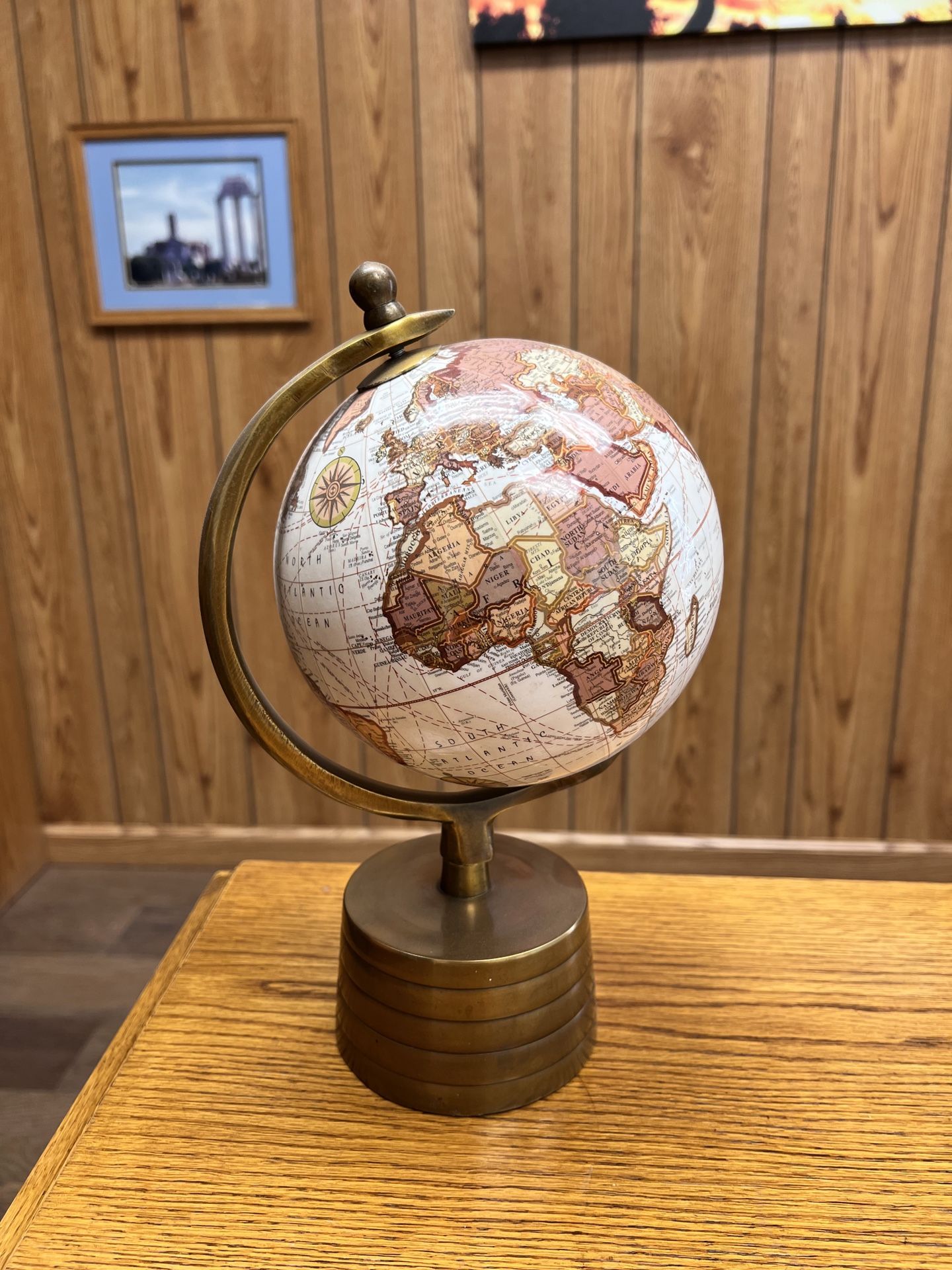 Metal/Wood Globe