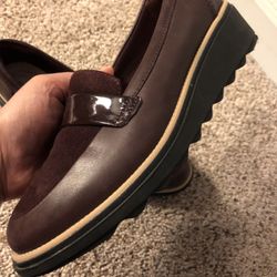 Clarks Leather Women’s Shoes Size 8.5