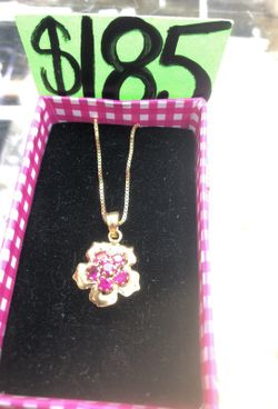 14k solid gold chin and charm