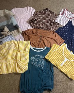 Women’s clothes - 6 bags full sizes med to large