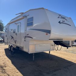 5th Wheel trailer 26ft 