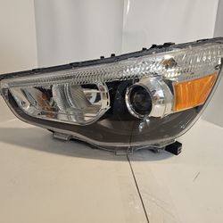 2011-2018 Mitsubishi outlander Sport Halogen Headlight Left Driver Side.