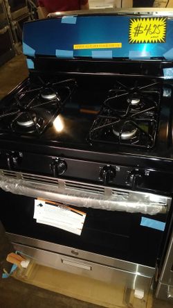 New GE Gas Range (Scratched/dented)