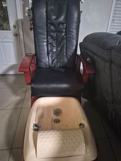 Pedicure massage chair