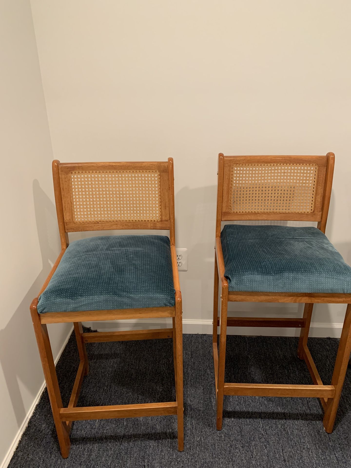 Counter Height Chairs