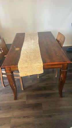 Dinning table and 4 chairs