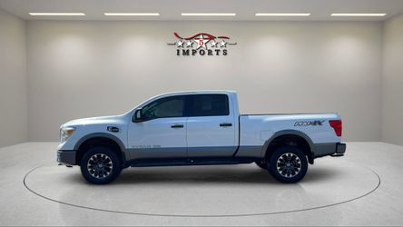 2017 Nissan Titan XD