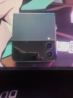 Used Samsung z4 flip