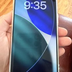 iPhone 17 unlocked mint condition lavender  256G