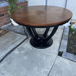 Dining Room Table And 4 Chairs 