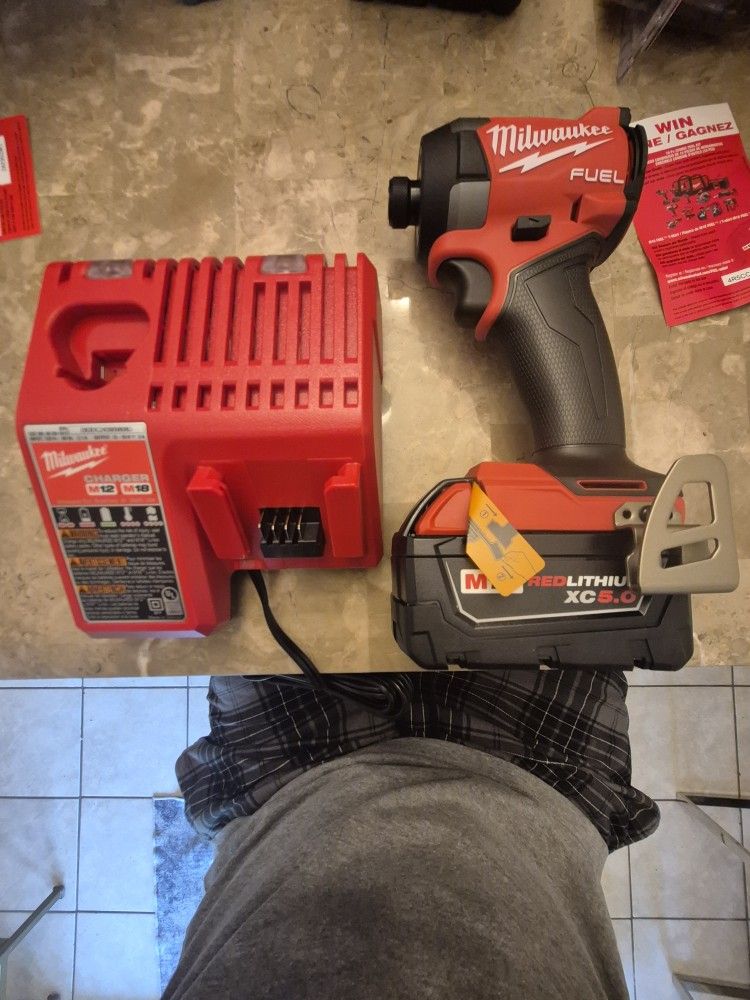 M18 18-V Lithium-Ion XC Starter Kit with One 5.0Ah Battery, Charger and 1/4 in. Hex Impact Driver