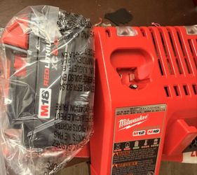 Milwaukee Charger & Battery