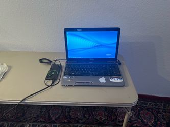 Toshiba laptop- Satellite L755