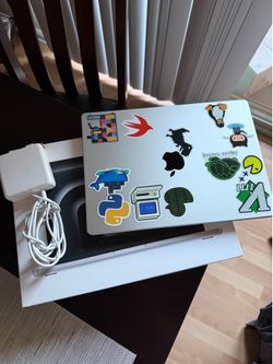 Apple MacBook Pro 14 m5 max 36gb ram 2tb ssd laptop 32 core gpu