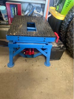 Motorcycle lift