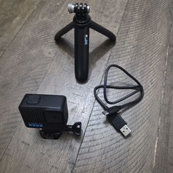 GoPro Hero 4k BUNDLE 