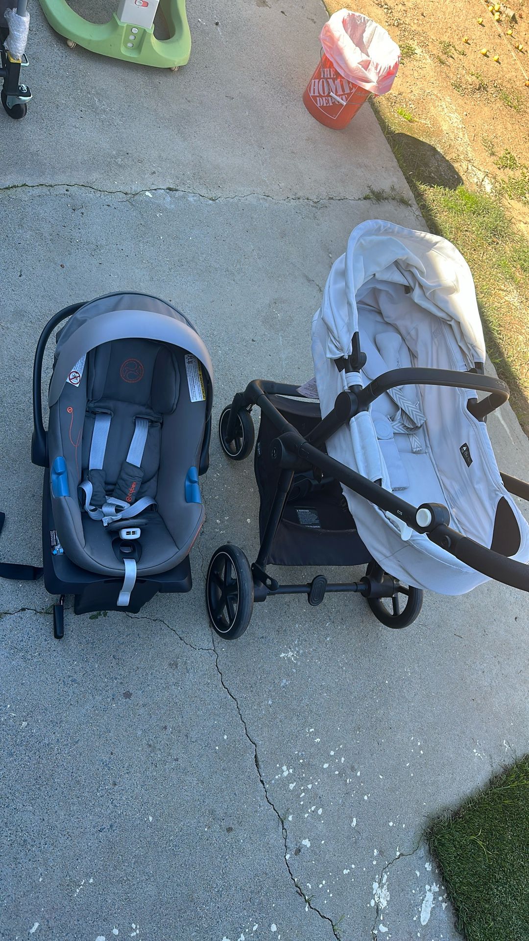 Cybex carseat, stroller, bassinet combo