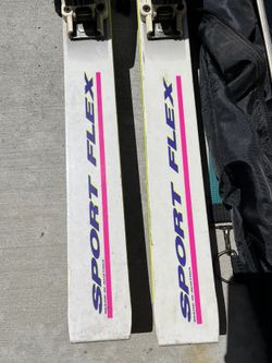 Elan 160cm Women’s Snow Skis and Technica Boots