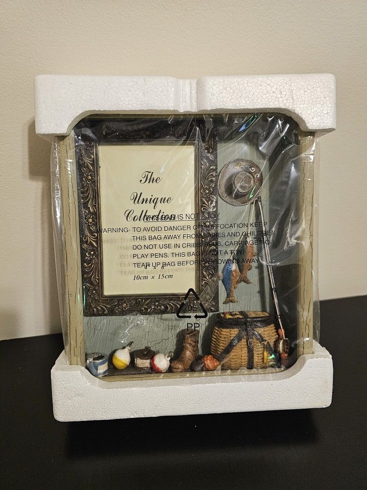 The Unique Collection Fishing 3D 4x6 Collectible Picture Frame
