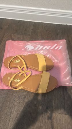 Shein Womans Sandals Size 9