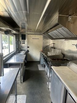 🔥 2000 WORKHORSE FOOD TRUCK – FULLY EQUIPPED 🔥
