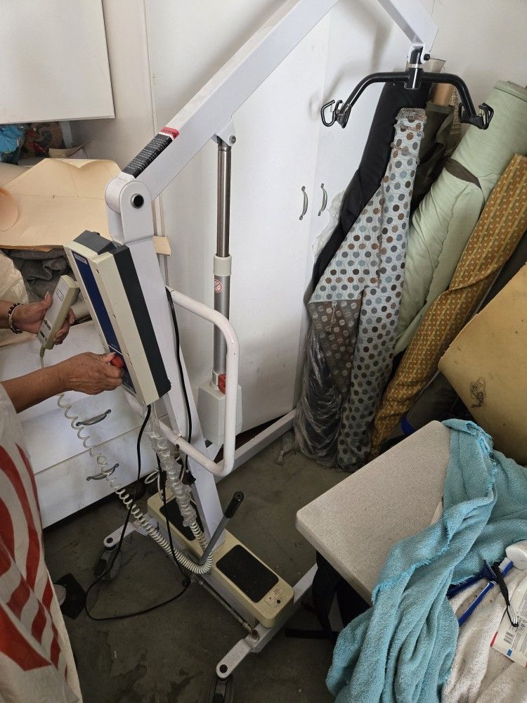 Electric Patient Lifter