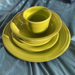 Fiesta  Ware 5 Piece Place Set ,Lemongrass-Used