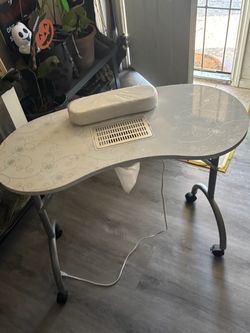 Nail desk / travel