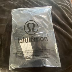 Womens Black Lululemon Leggings size 4 Never Worn