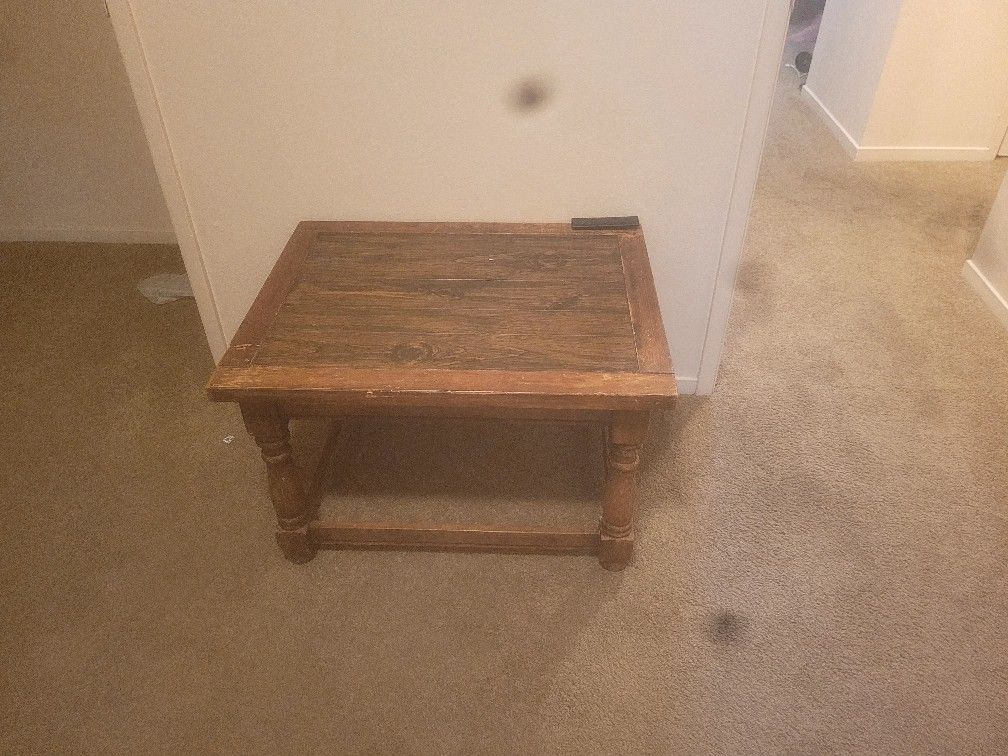TV STAND/SIDE TABLE