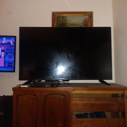 43" Insignia LED TV