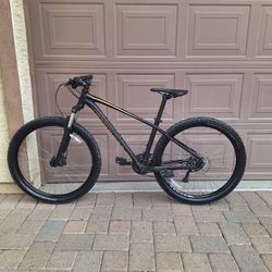 SPECIALIZED PITCH SPORT COMP 27.5 INCH MOUNTAIN BIKE LIKE NEW ( CHECK MY OTHER BIKES)