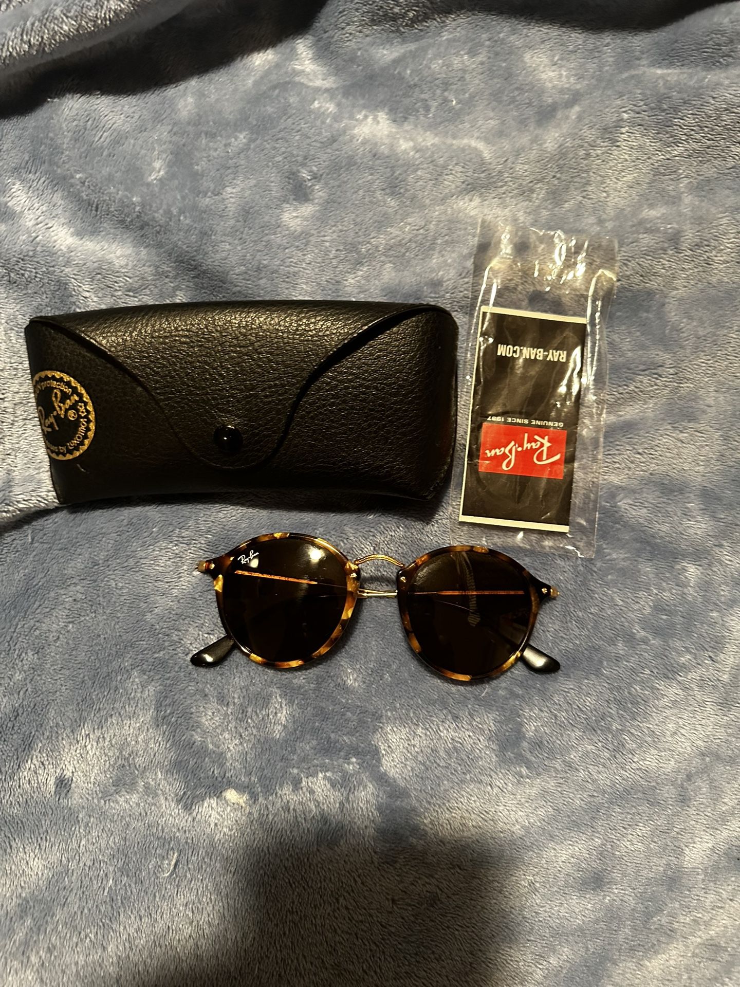 Ray-Ban RB2447