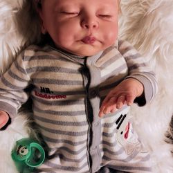 Newborn Christopher By Nikki Johnston !!