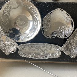 Set of 5 Vintage Arthur Court collections, Silver-Tone. In excellent condition Set of 5 for $99
