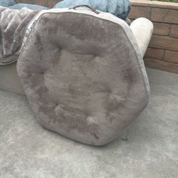 Kirkland Dog Beds (2)