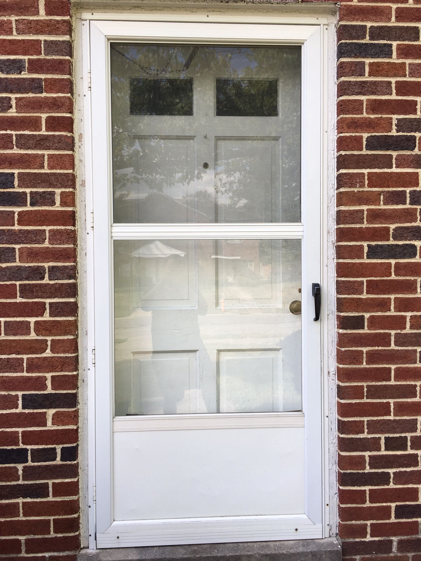 36 inch white metal storm door rh