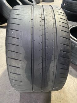 SINGLE (1) USED TIRE MICHELIN PILOT SPORT CUP2…325/30/20