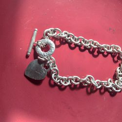 800 Tiffany Necklace Like New Neverworn 