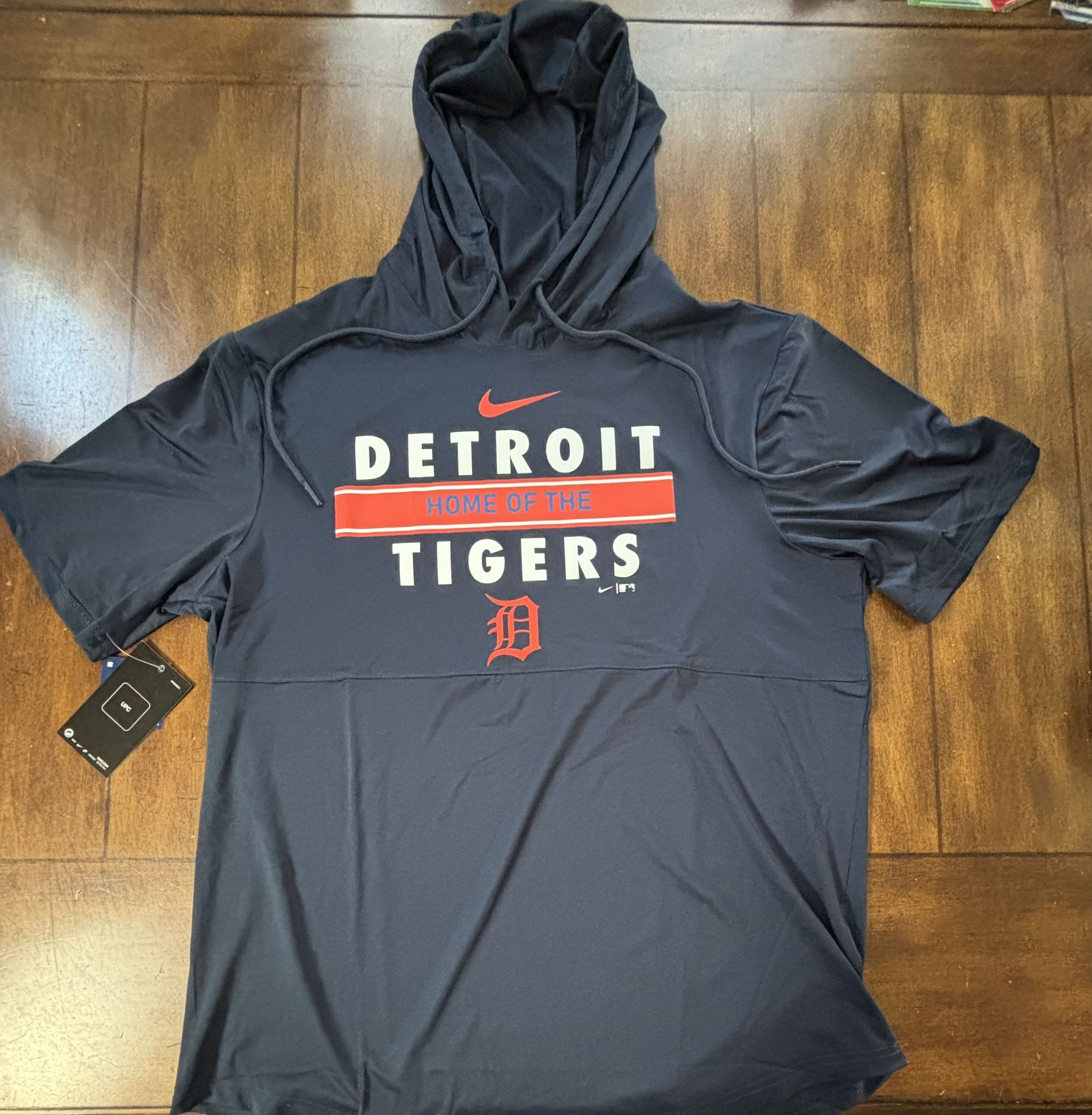 Detroit Tigers— Dri Fit Short Sleeved Hoodie — Size Large