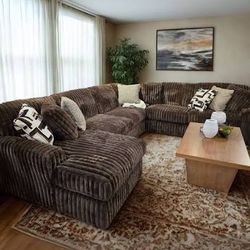 Brand New Ashley Midnight Madness Comfy Sectional