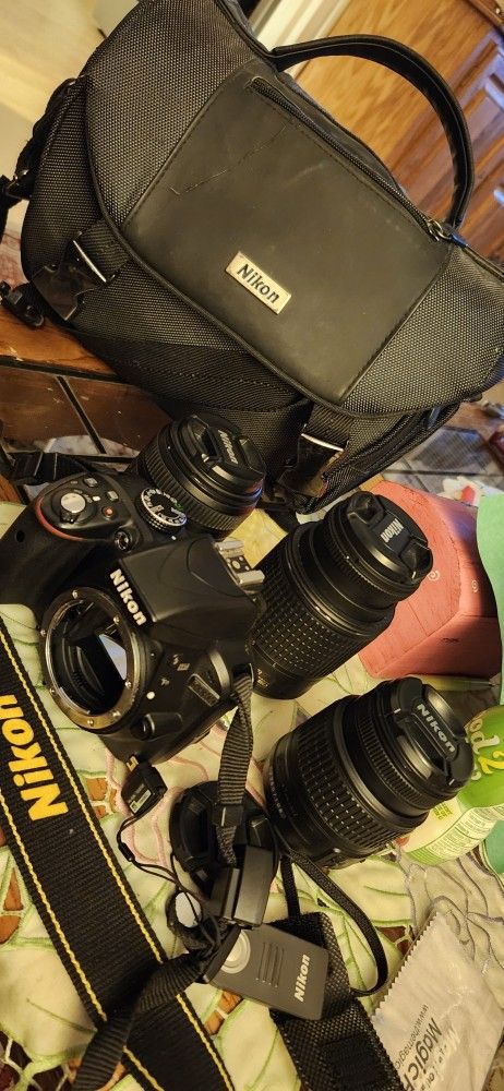 Nicon D3300 Great Camara All Acesories One Charger Two Batteries And BAG TO 260
