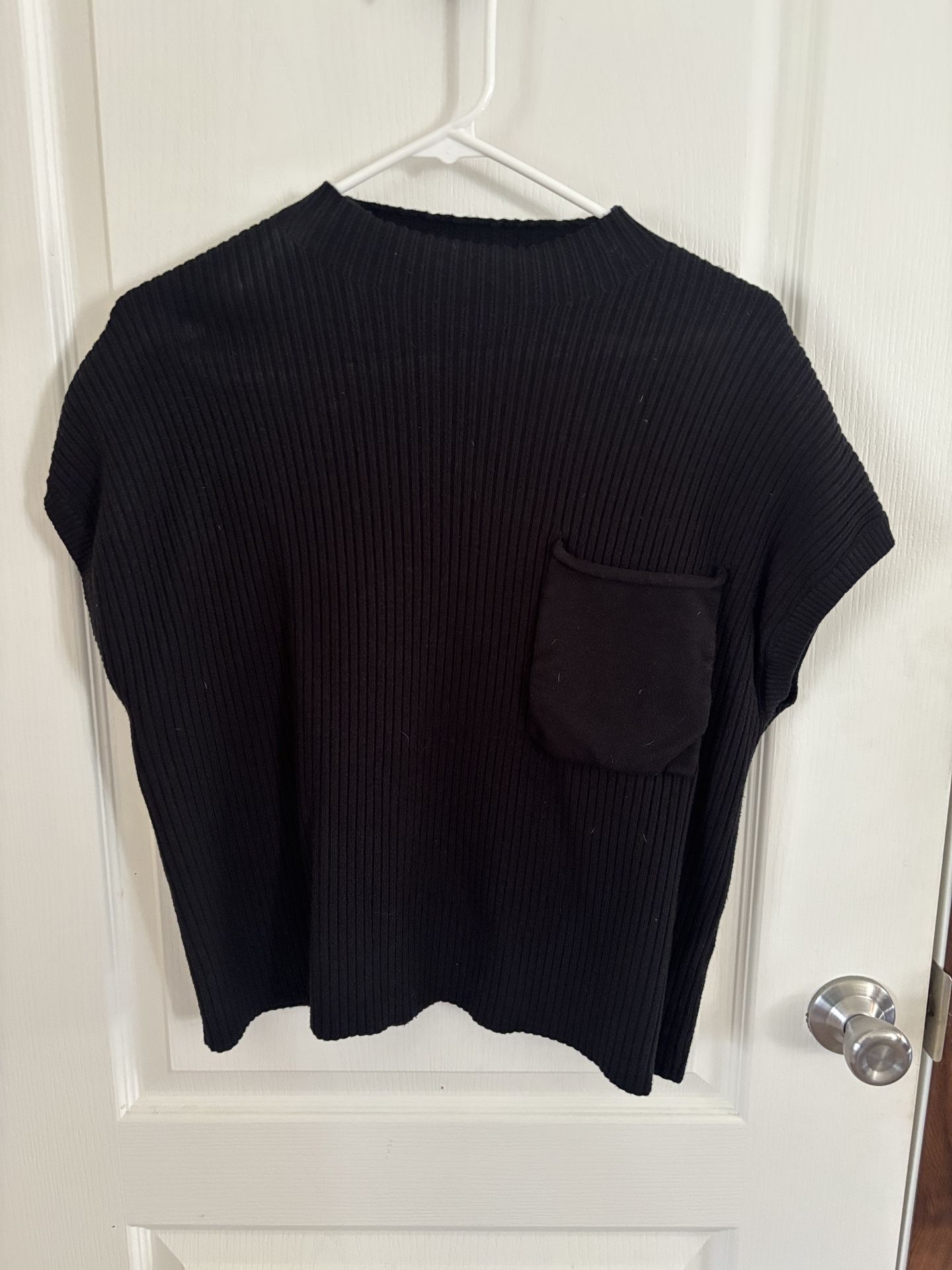Woman’s Black Top Size L