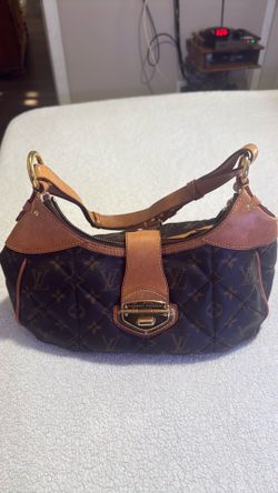LV Purse
