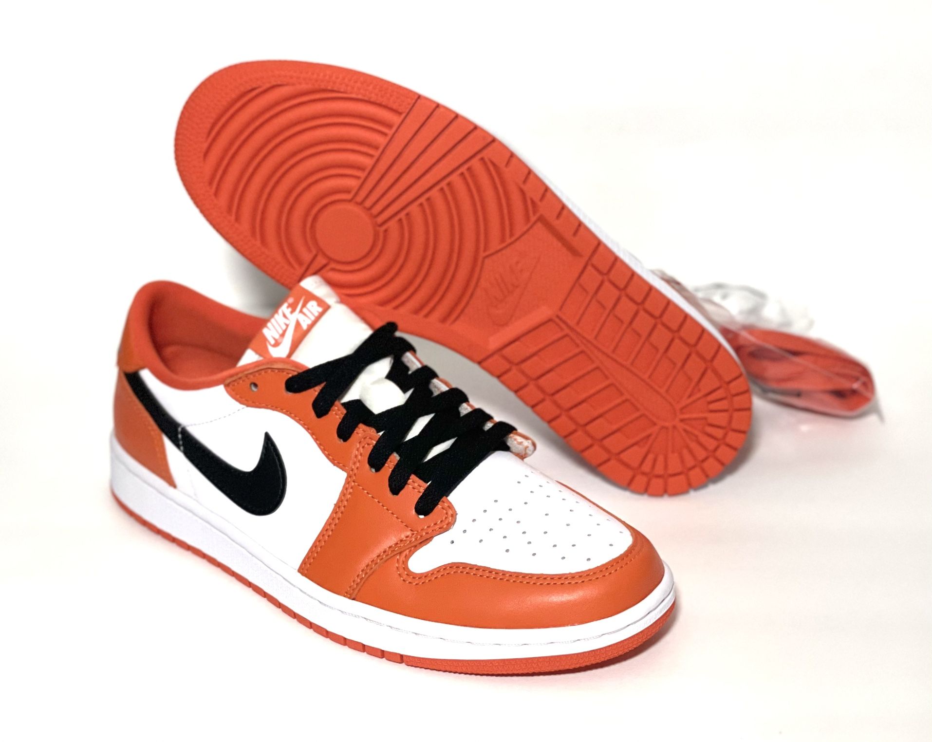 DS Jordan 1 Low Shattered Backboard Size 11 Women’s/9.5 Men’s - $300